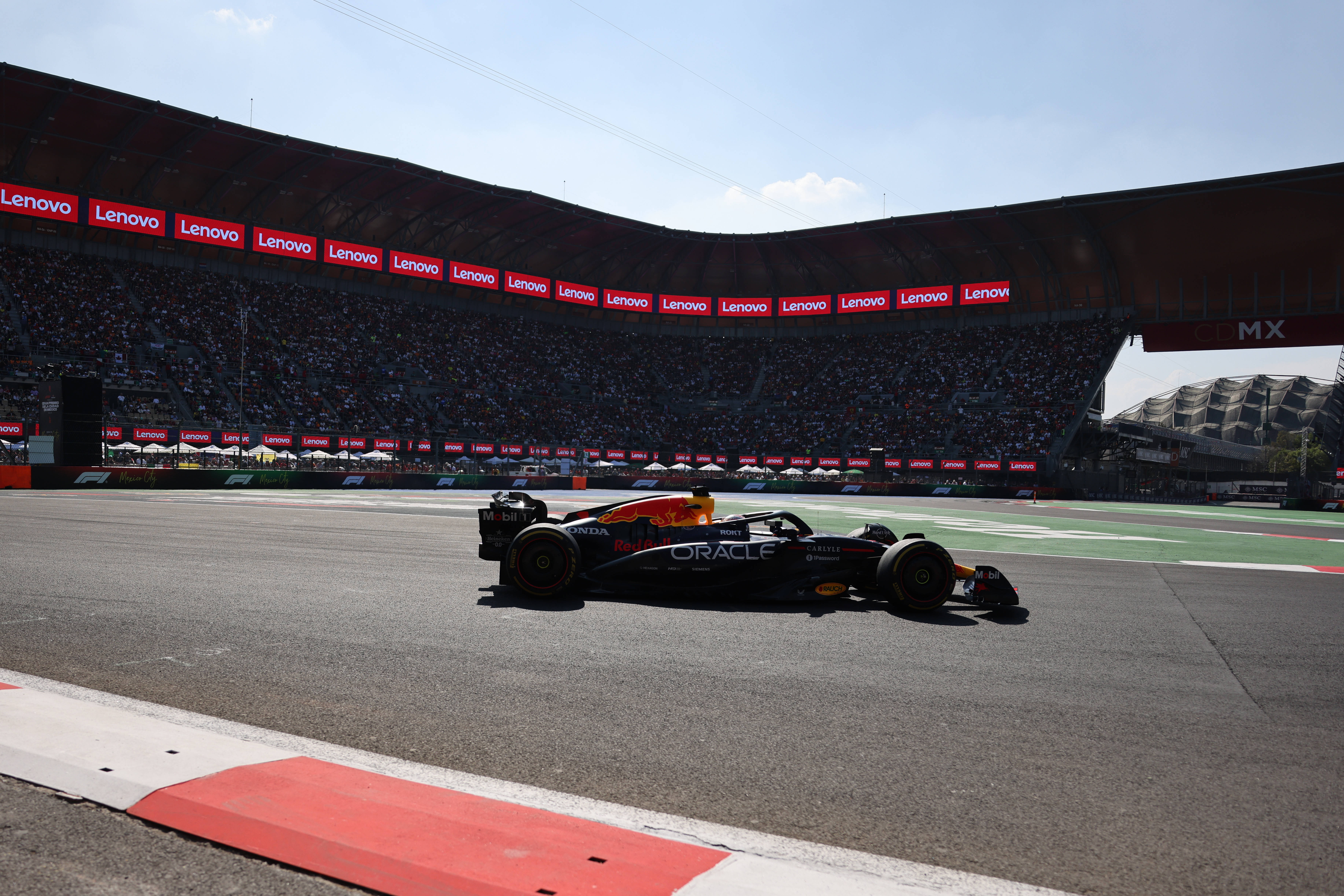 爱游戏下载-索伯车队鏖战威廉姆斯，诺里斯统治全场