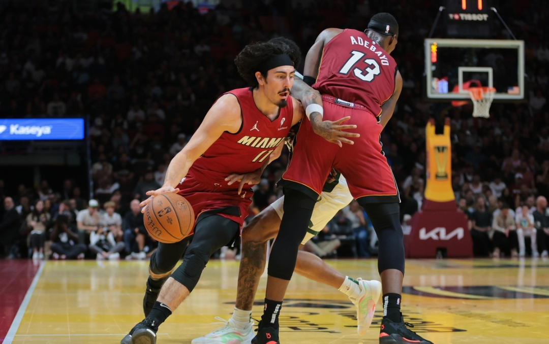 爱游戏大厅-热火轻取鹈鹕，詹姆斯关键制胜