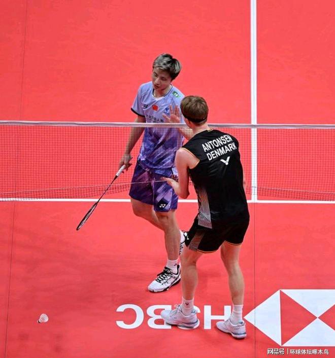 爱游戏官方-印度队翻盘丹麦队，石宇奇高光表现