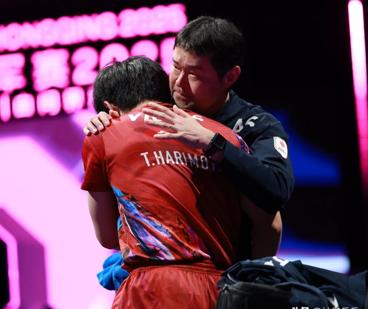 爱游戏入口-法国队碾压瑞典队，张本智和点燃赛场