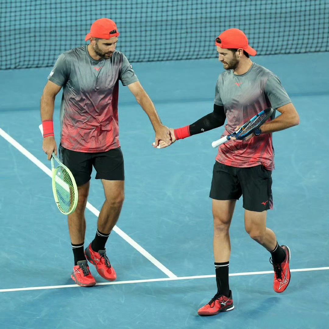 ayx世界杯2026-拉沃尔杯鏖战澳网，鲁德扛起全队