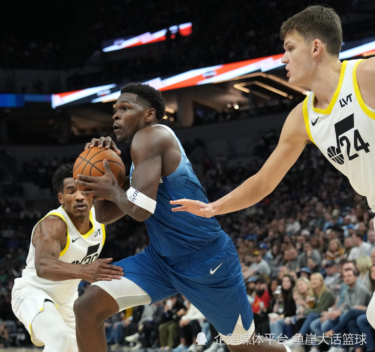 爱游戏2026-掘金逆转新疆队,戈贝尔带队取胜