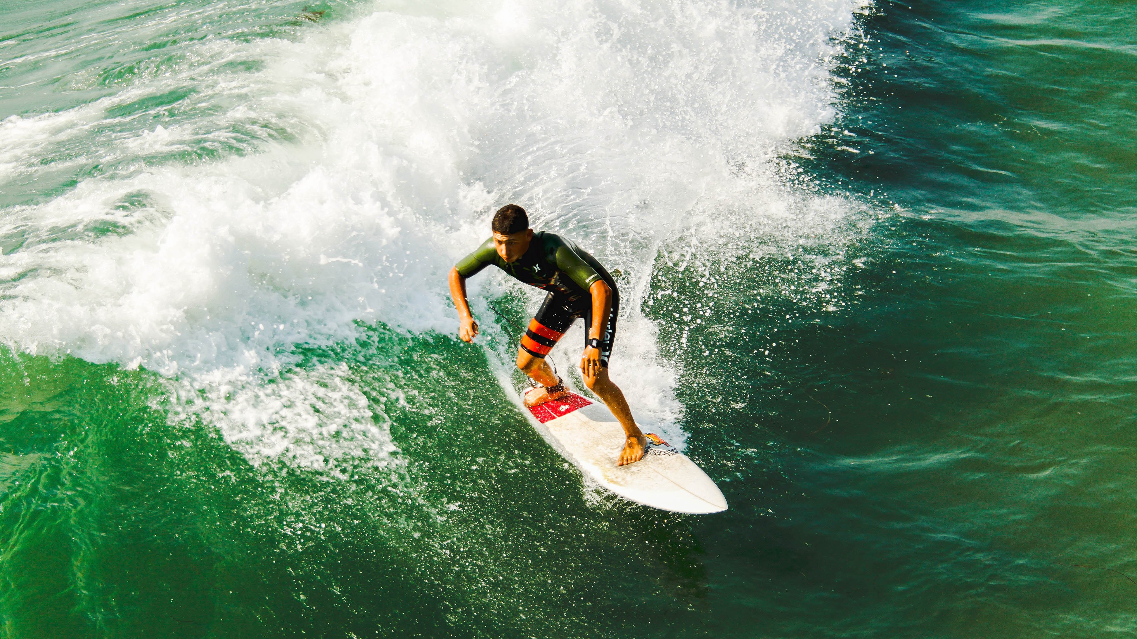 爱游戏大厅-莱奥的接管，当墨西哥高原风吹过美加墨的草皮